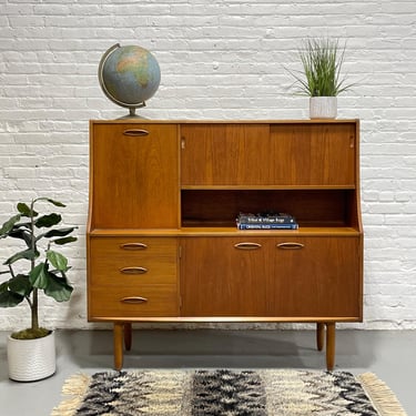 Mid Century MODERN Teak Credenza / SIDEBOARD by G-Plan, c. 1960s 