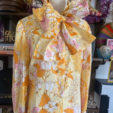 Vintage 60s Mod Daisy Baby Doll Psychedelic Mini Dress with Pastel Floral; 60s Spring Floral Mini Shift Dress with Pussy Bow Collar M L 