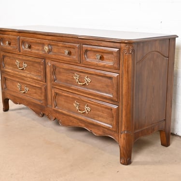 Davis Cabinet Company French Provincial Louis XV Carved Oak Dresser