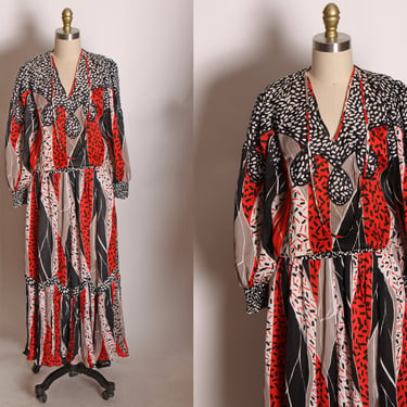 1980s Two Piece Black, Red and White Abstract Print Blouse with Matching Skirt Outfit by Indigo Lites 