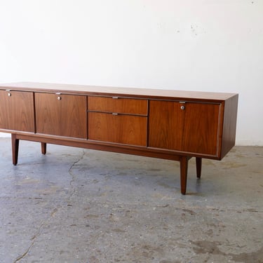 Mid Century Modern Stow Davis low media Credenza File Bar 