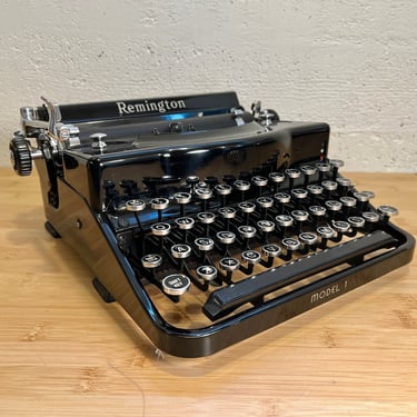 1939 Remington Rand Model 1 Portable Typewriter w Case, New Ribbon, Just Serviced 