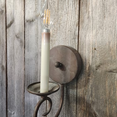 Contemporary Wall Sconce with Candelabra Bulb 5