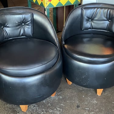 Black Leather Barrel MCM Style Chair