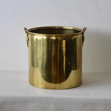 Vintage Large English Style Mid Century Hollywood Regency Ornate Brass Jardiniere Planter with Handles 