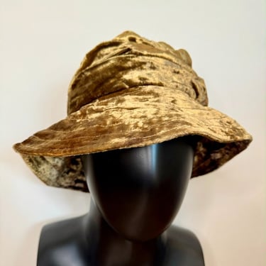 Vintage 80&amp;#39;s KOKIN New York Gold Crushed Velvet Bucket Hat by VintageRosemond