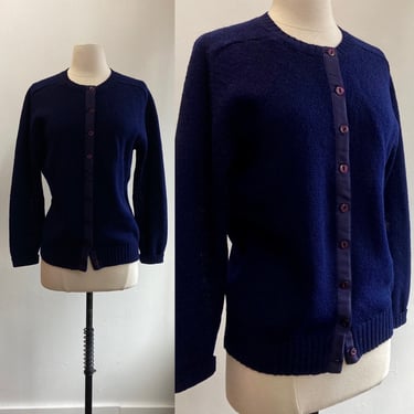 Vintage 50s Cardigan Sweater / NAVY BLUE Scottish Shetland / Ribbon Placket / BRAEMAR International / Archie Brown & Son Hamilton Bermuda 