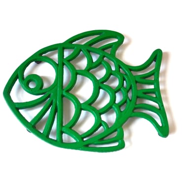 Fun Vintage Cast Iron Fish Trivet in Bright Kelley Green, Coastal Modern 