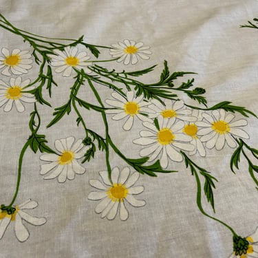 Vintage Vera Neumann Spring Daisy pattern oval tablecloth, table cloth, vintage linens, Daisies Floral MCM Cotton Oval Tablecloth 