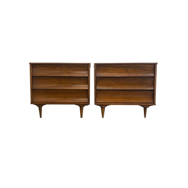 Pair of Vintage Mid Century Johnson Carper Dressers 