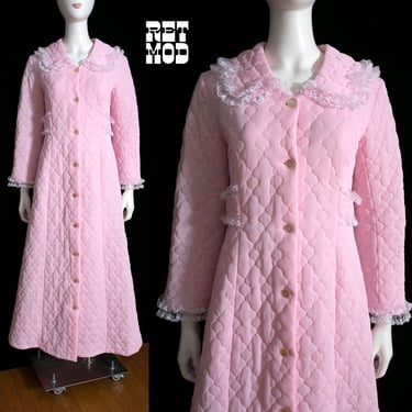 So Cute Vintage 60s Pastel Pink Quilted Long Robe with Lacy Collar & Trim 