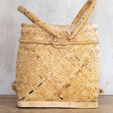 Hand Woven Backpack, Vintage Woven Rattan Wicker Basket Bag 
