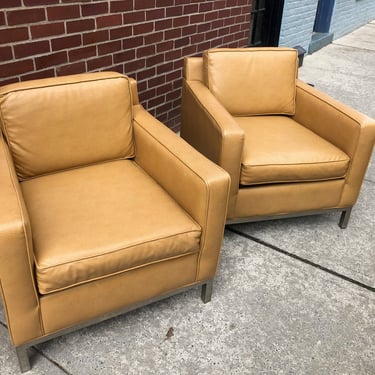 Pair of Mid- Century KNOLL Style Chairs 