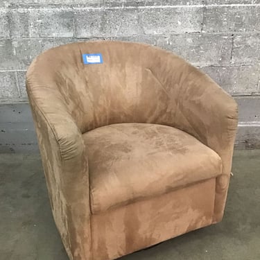 Natuzzi Swiveling Club Chair (Seattle)