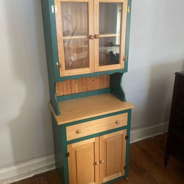 Two-piece Solid Wood Hutch/Kitchen Cabinet. 31x18x79