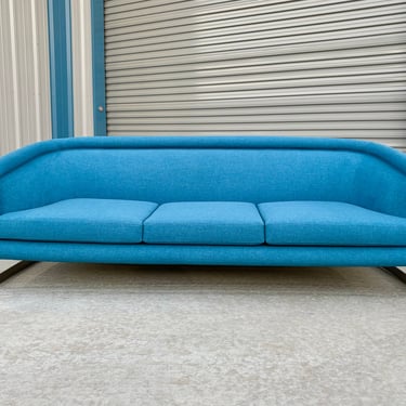 1980s Mid Century Modern Curved Sofa 