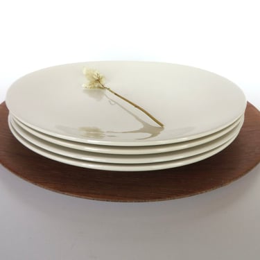 Set of 6 Classic Century Oval Shaped Plates For Eva Zeisel, Creamy White Salad Side Plates By Royal Stafford Crate & Barrel 