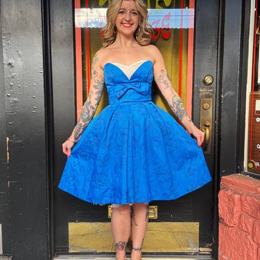 Vintage 50s party + prom dress