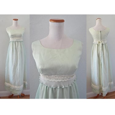 Vintage 60s Maxi Dress - Pastel Green with Lace - Long Formal Prom Gown - Bow Back - Size XXS / XS 