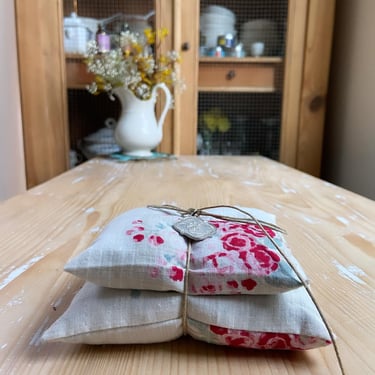 Beautiful set of 2 lavender sachets made with old French floral fabric 