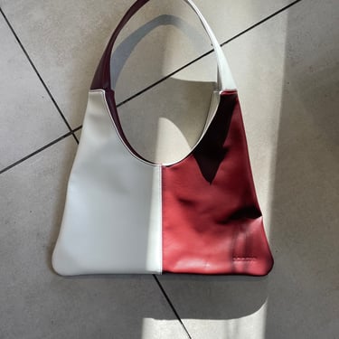 Agave triangular tote, burgundy and white