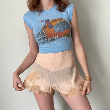Antique Peach Silk Step In Shorts / Antique Lace Tap Shorts / Vintage Peach Undergarments / Vintage Step In Shorts / Vintage Tap Shorts S 
