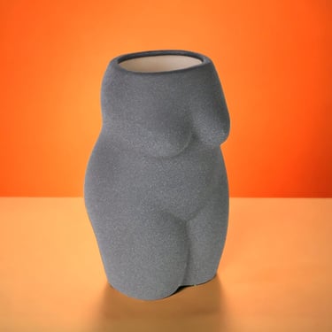 Body Form Earthenware Vase XL