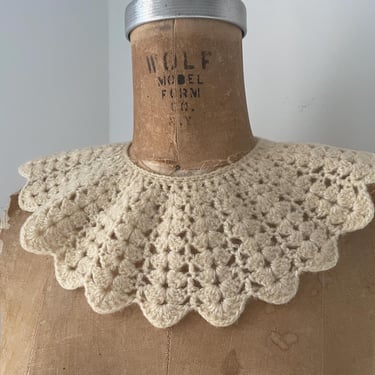 Vintage cream wool hand crocheted collar | 1940’s dress collar, women’s accessories 