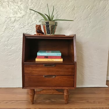 MID CENTURY MODERN Nightstand | 2 Drawer | Side Table | End Table | Wood | Walnut 