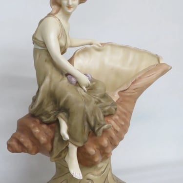 Royal Dux Early 1900s Bohemian Woman Figural Shell Shape Bowl Vase 2912B