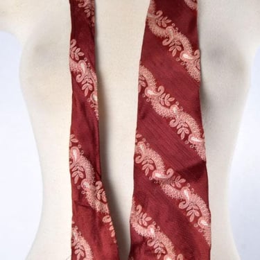 1930's Men's Necktie Suit Tie Antique 1920's Rust Red Maroon ART DECO Vintage Silk Jacquard 