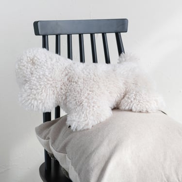 Cozy New Zealand Lamb-Fur Dog Pillow
