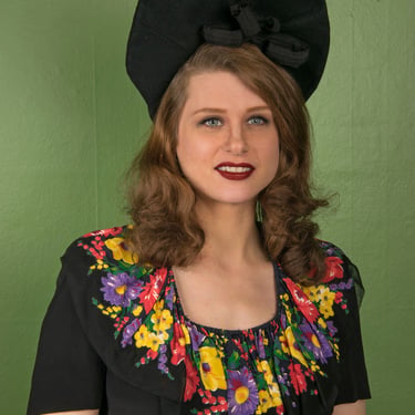 1940s Hat - Smart Large Black Wool Felt 40s Halo Hat with Wired Bow Accents 