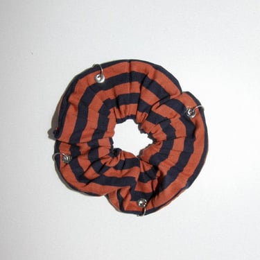 KkCo Pierced Scrunchie - Rust &amp; Navy