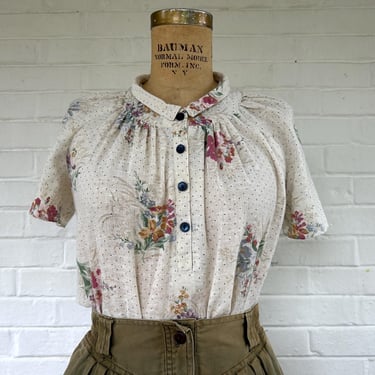 1970's Size M - Lightweight Floral Summer Blouse 