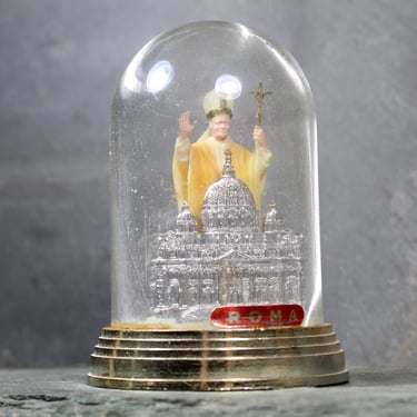 Vintage Roma Souvenir Snow Globe | Pope and St Peter's Snow Globe | Vintage Rome Snowglobe | Italian Snow Globe | Bixley Shop 