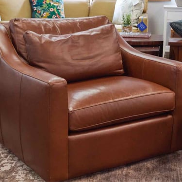 Camden Collection Logan Canyon Slope Arm Swivel Club Chair in Brown Leather