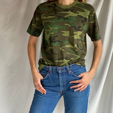 80's Camouflage Tshirt / Unisex Pocket Tee / Army Green Tshirt / Camo Tshirt 