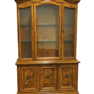 BERNHARDT FURNITURE Italian Provincial Style 49" Lighted Display China Cabinet 11348-111-300 / 306 