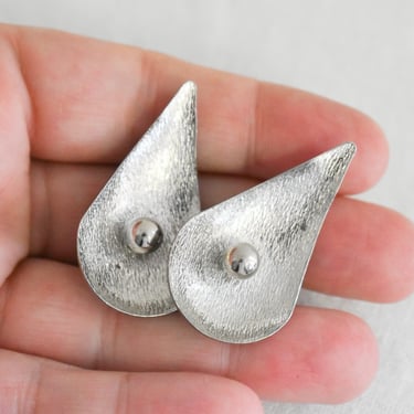 1960s Silver Teardrop Clip Earrings 