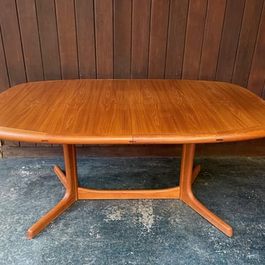 1970s Danish Teak Dining Table Vintage Mid-Century Danish Scan Extension 2 Leaves Scandianvian Edvard Valentinsen 