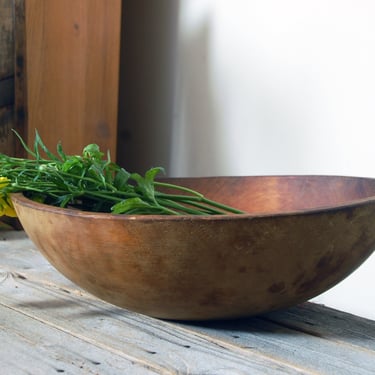 Wooden bowl / antique Munising 15" wood bowl / vintage hand carved rustic wooden bowl / wooden dough bowl / farmhouse decor / artisan bowl 