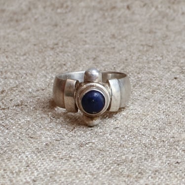 R023 silver ring with lapis stone