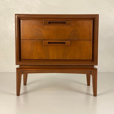Walnut Nightstand by United Furniture Co., Circa 1960s - Please ask for a shipping quote before you buy. 