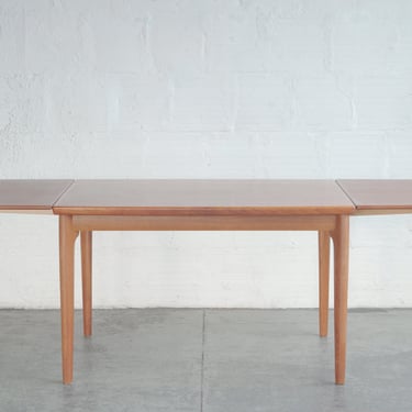 Glostrup Extendable Dining Table