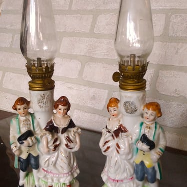 VINTAGE Pair of Oil Lamps, Miniature Victorian Colonial Lamps, Home Decor 