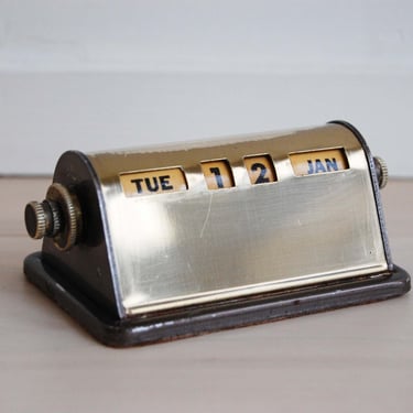 Vintage Park Sherman Perpetual Brass Desk Calendar Felted Bottom 