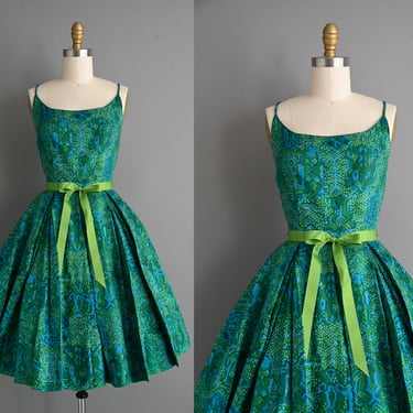 vintage 1950s Gorgeous Green Silk Sweeping Full Skirt Dress - xxs 