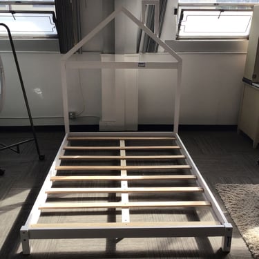 Full Size Bed Frame (Seattle)