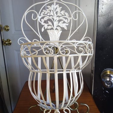 VINTAGE French Style Wall Planter, Wrought Iron Shabby Chic Planter, Home Decor 